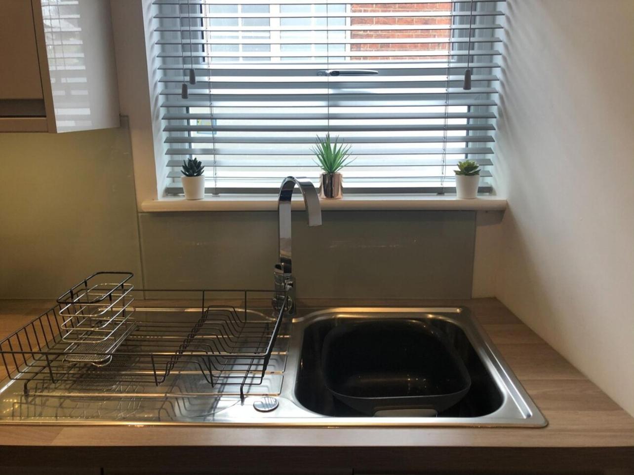 City Cb1 Studio Just Off Mill Rd, Close To Train Station - Walk To Station And City Centre Cambridge Exterior foto